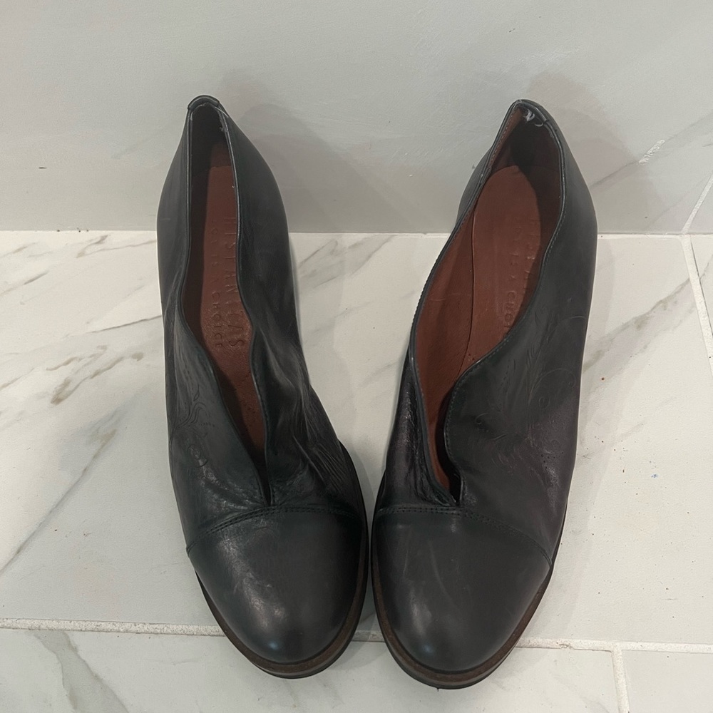 NORDSTROM Hispanitas leather bootie heels